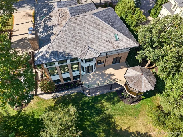 $2,900,000 | 9427 Falling Waters Drive West, Burr Ridge, IL 60527