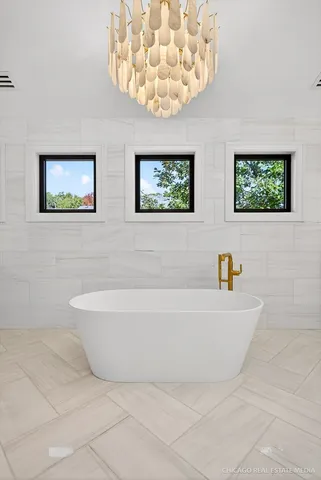 $2,900,000 | 9427 Falling Waters Drive West, Burr Ridge, IL 60527