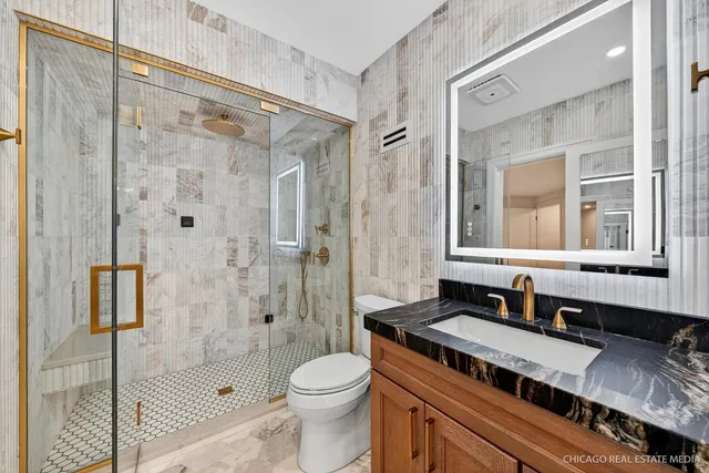 $2,900,000 | 9427 Falling Waters Drive West, Burr Ridge, IL 60527