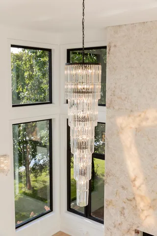 $2,900,000 | 9427 Falling Waters Drive West, Burr Ridge, IL 60527