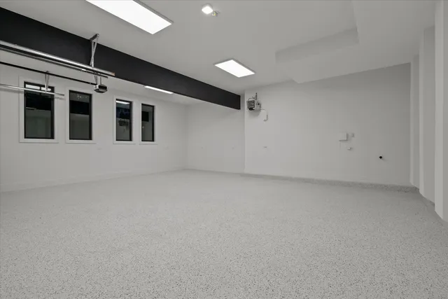 $2,900,000 | 9427 Falling Waters Drive West, Burr Ridge, IL 60527