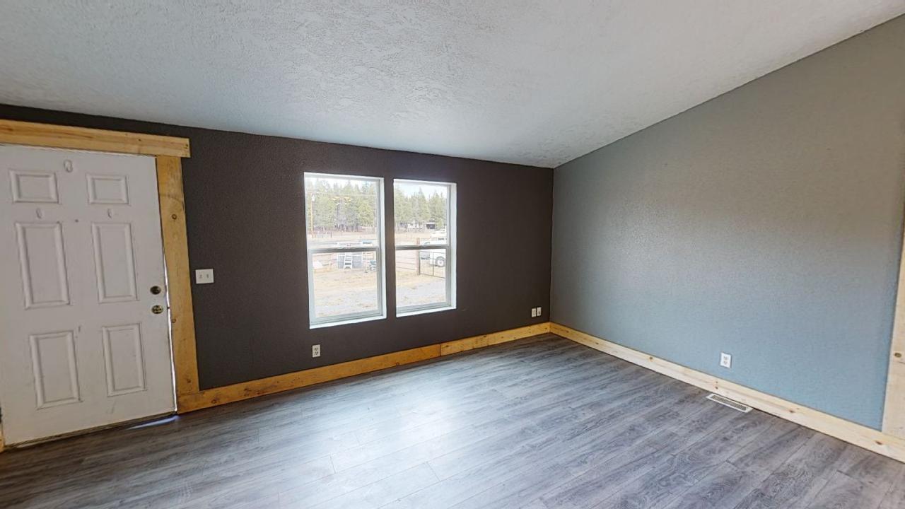 145512 Ranger Court La Pine, OR 97739 - Photo 6 of 27 10048-Split-Rail-Road-10082021_195532