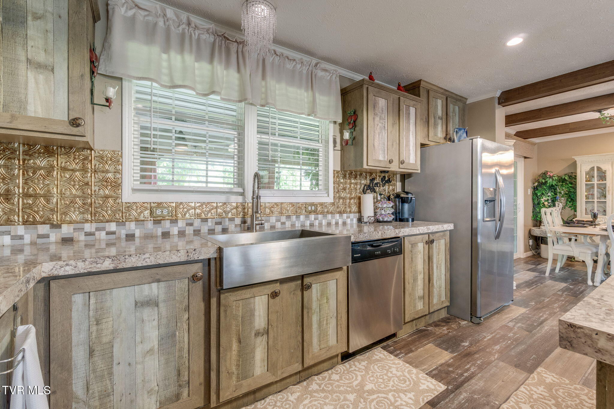 18378 Buffalo Pond Road Bristol, VA 24202 - Photo 10 of 50 011