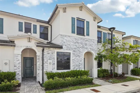 $389,900 | 28625 Southwest 132nd Court, Homestead, FL 33033