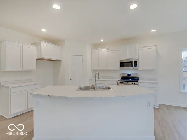 $345,000 | 3551 Windstar Court, Columbus, IN 47203