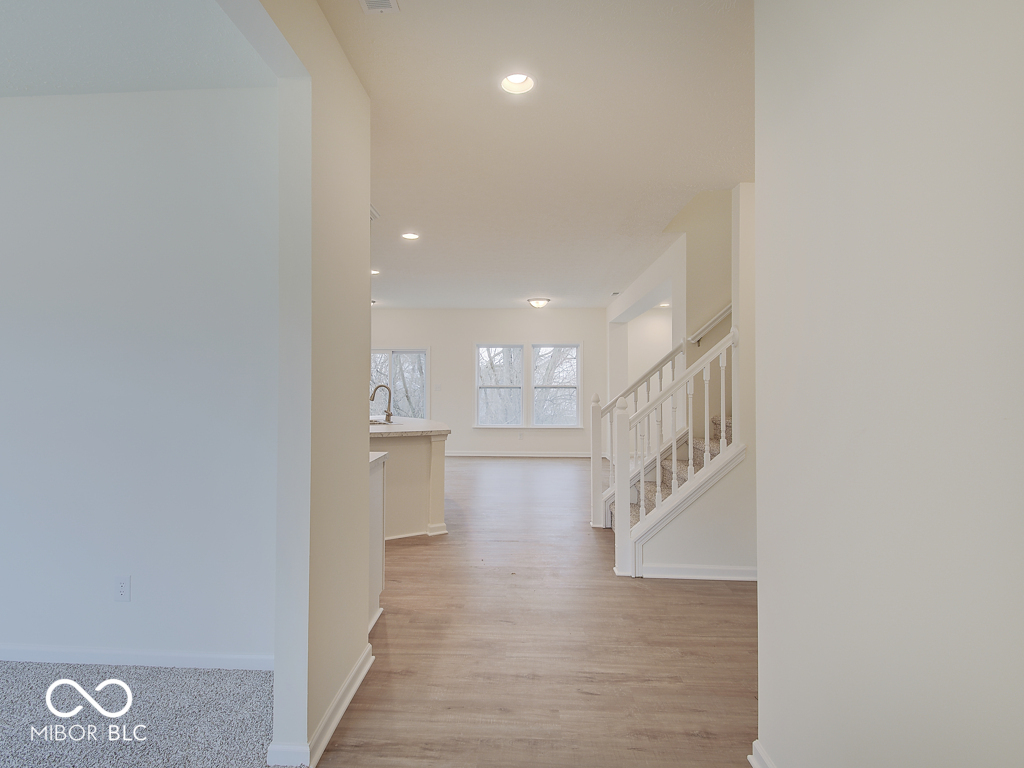 3551 Windstar Court Columbus, IN 47203 - Photo 3 of 55