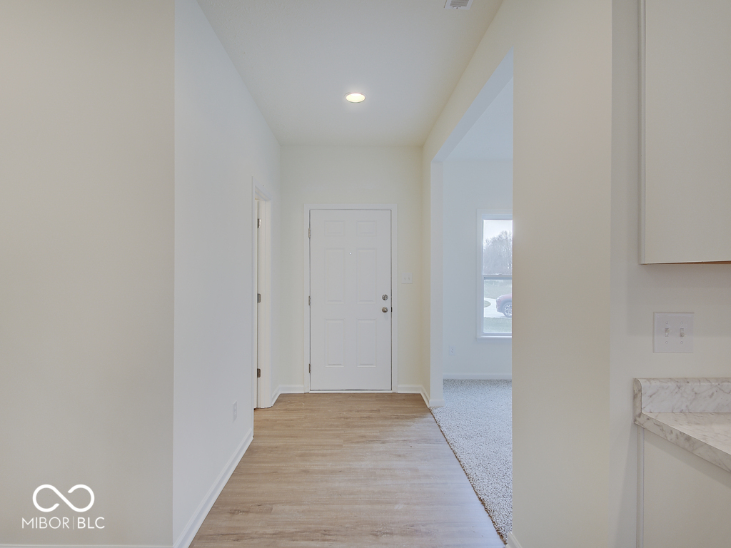 3551 Windstar Court Columbus, IN 47203 - Photo 4 of 55