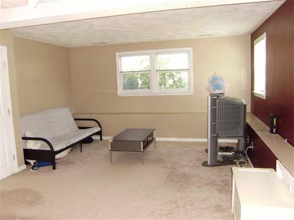 190 Hillside Road North Andover, MA 01845 - Photo 5 of 14 Gallery Image 5