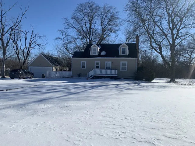 $329,900 | 1842 Vollmer Road, Flossmoor, IL 60422