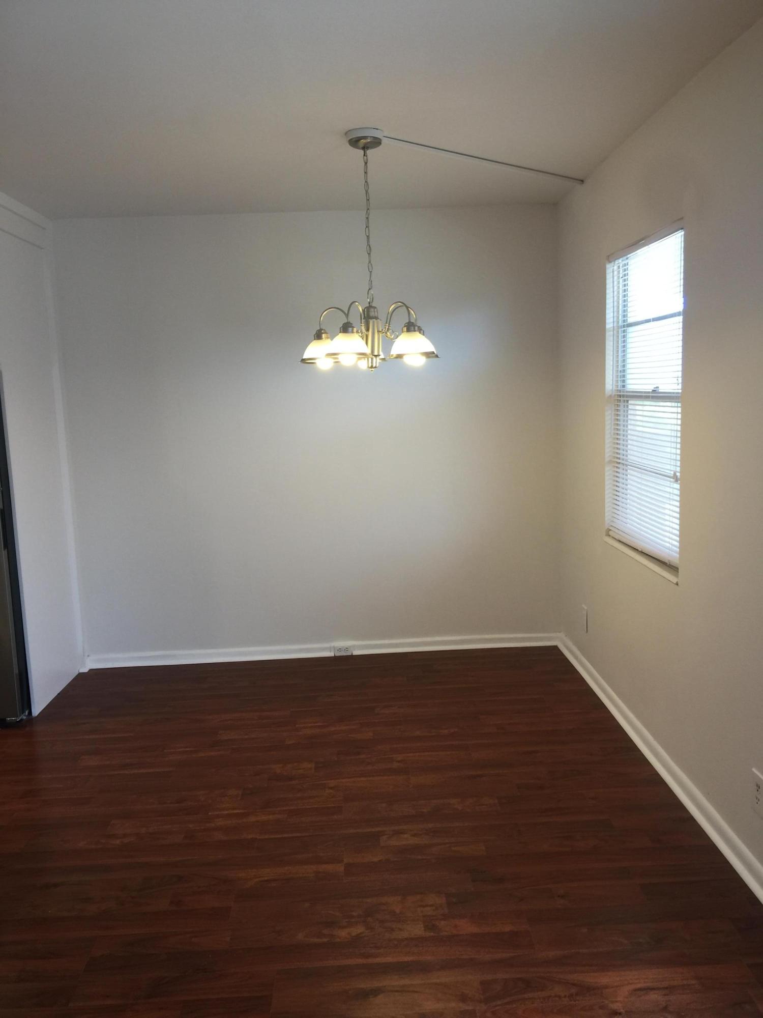 3064 Guildford East Boca Raton, FL 33434 - Photo 5 of 17 IMG_4015 (1)