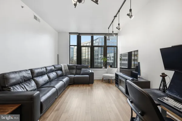 $589,900 | 4301 Military Road Northwest, Unit 306, Washington, DC 20015