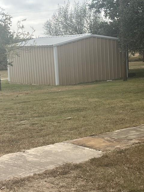915 Highway 84 Mullin, TX 76864 - Photo 31 of 37 a view of a backyard of the house