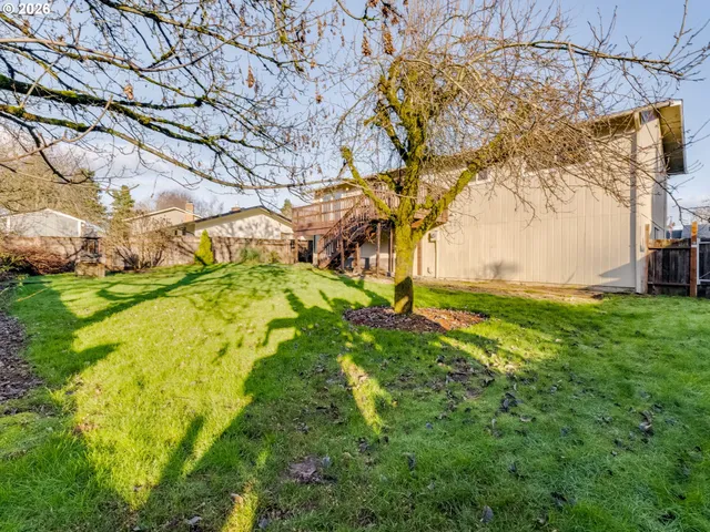 a view of a garden in the patio