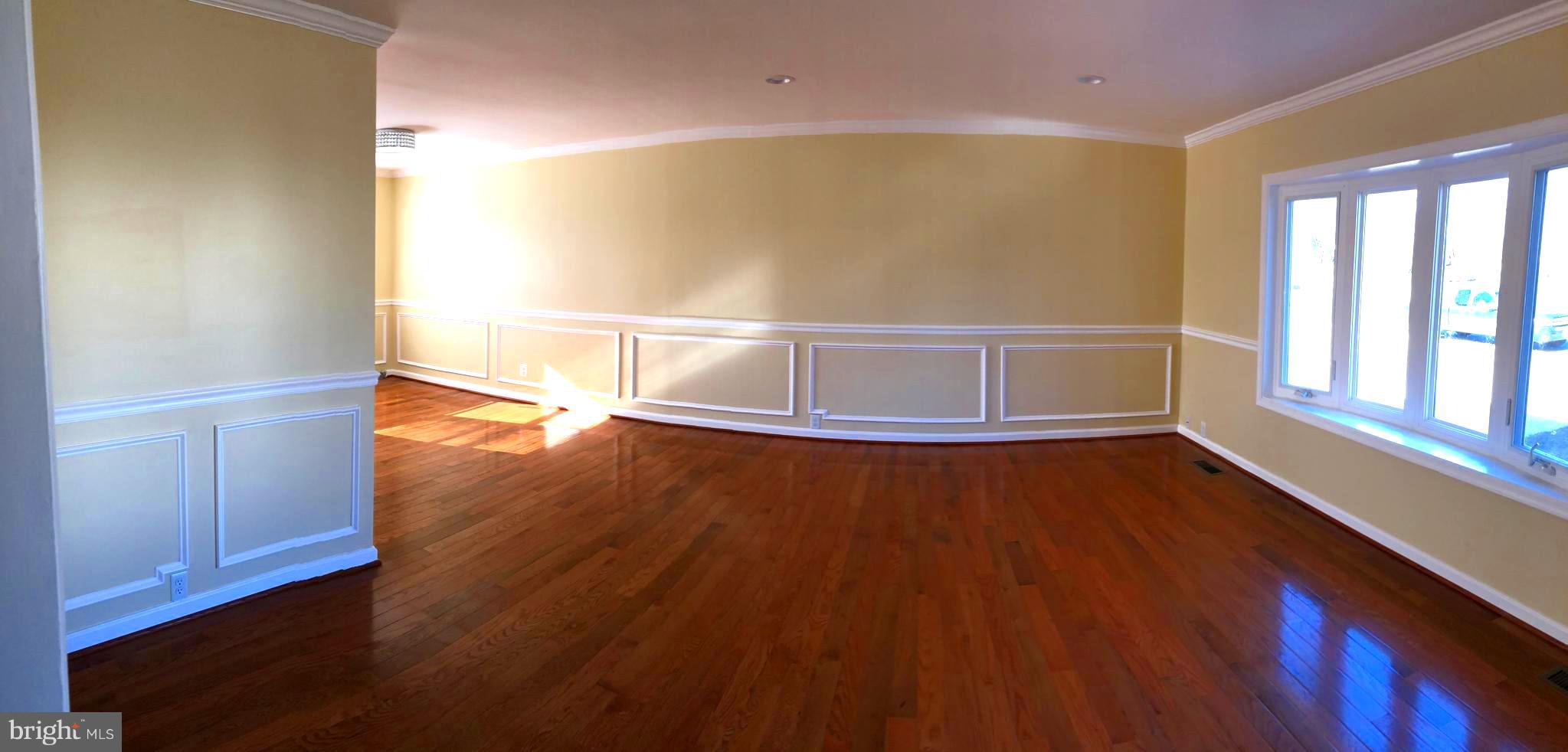 4503 Ebenezer Road Nottingham, MD 21236 - Photo 5 of 34 Living Room
