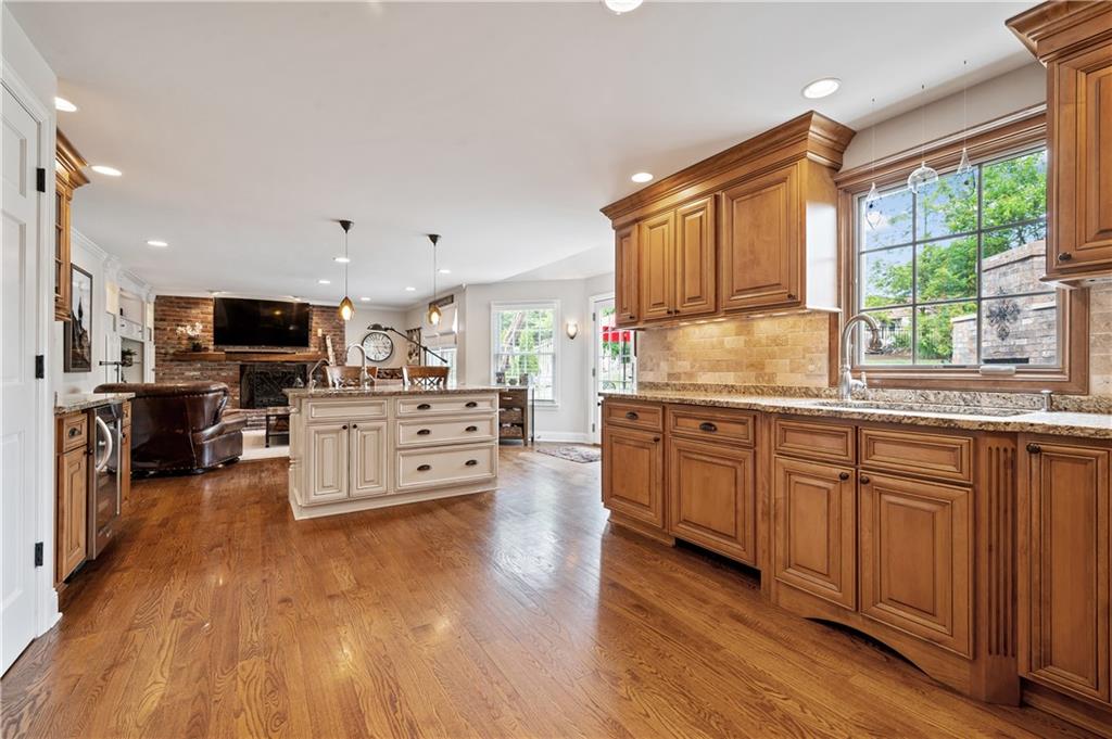 106 Algonquin Road Pittsburgh, PA 15241 - Photo 8 of 32 Gallery Image 8