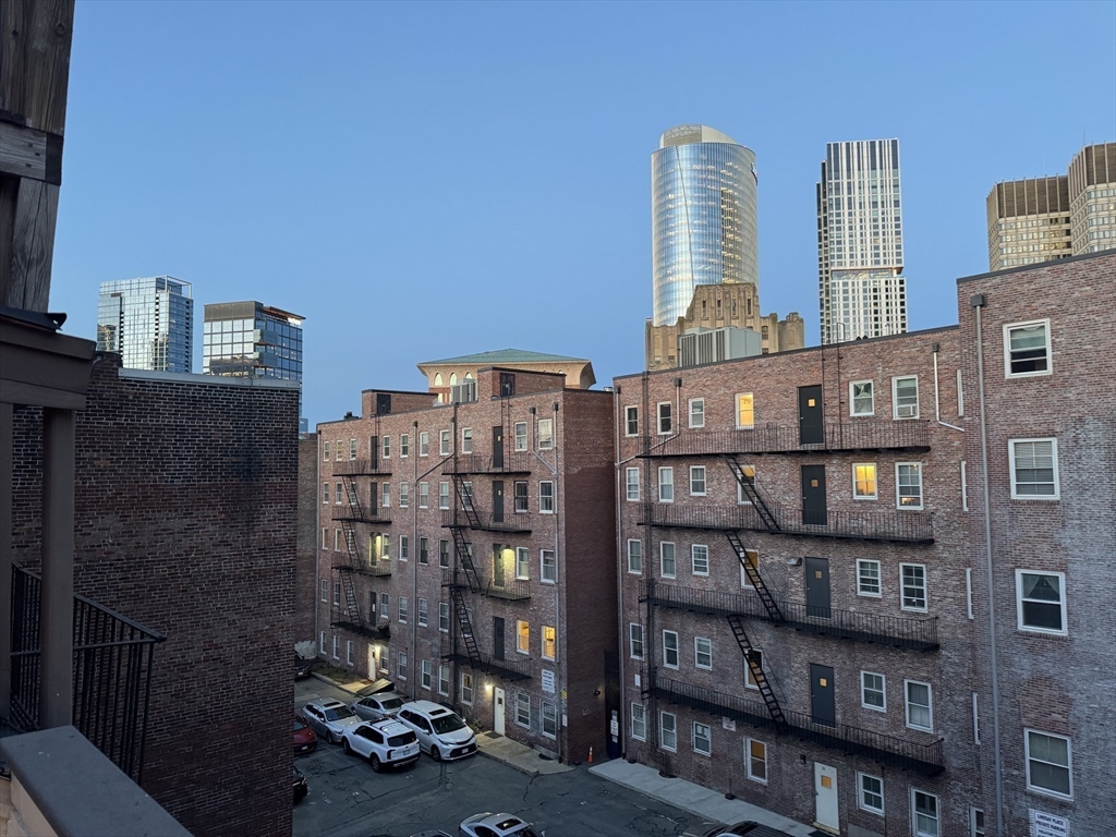 32 Temple Street, Unit 3 Boston, MA 02114 - Photo 14 of 19