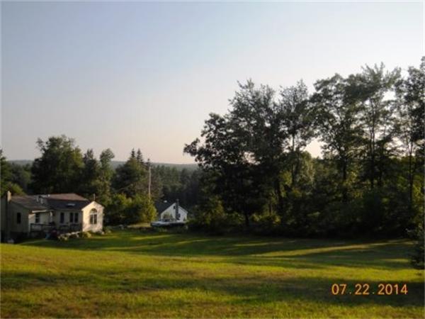 25 Burgess Road Townsend, MA 01469 - Photo 3 of 13 Gallery Image 3