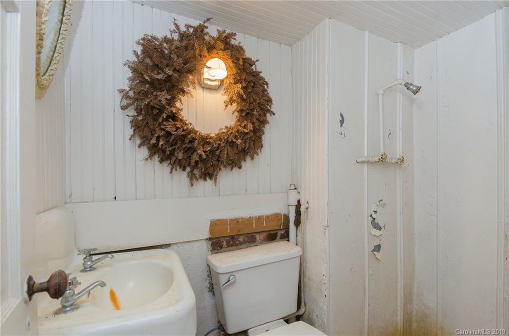 140 Harris Road Lake Lure, NC 28746 - Photo 22 of 22 Gallery Image 22