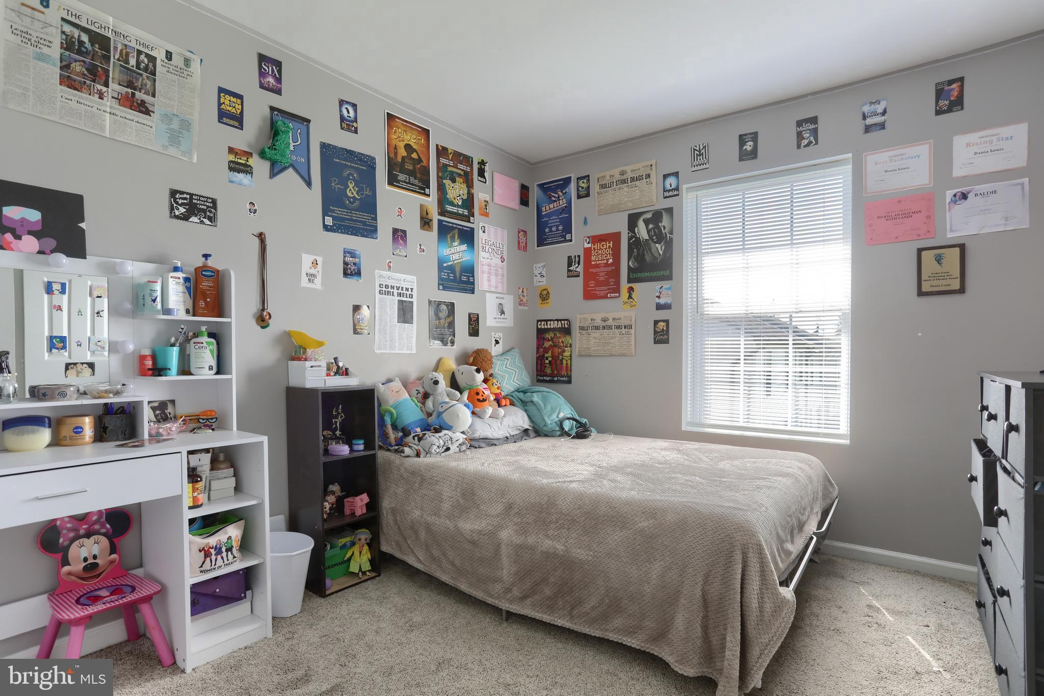 187 South 21st Street Lebanon, PA 17042 - Photo 21 of 31 a bedroom with a bed and a window
