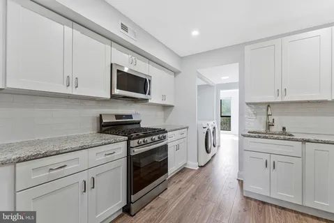 $300,000 | 2012 Colts Neck Road, Unit 21A, Reston, VA 20191