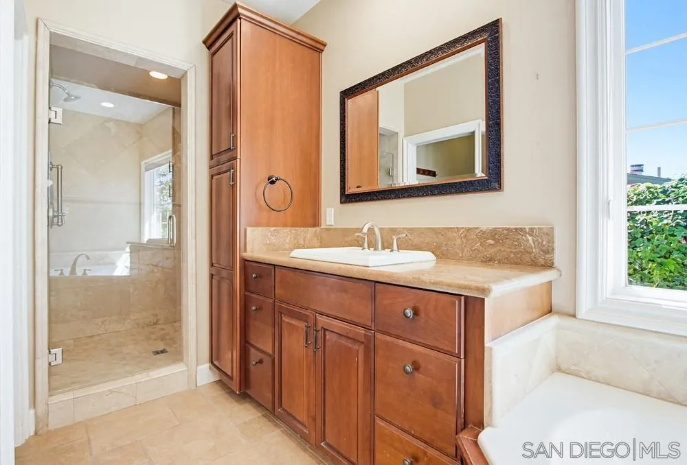 12858 Stone Canyon Road Poway, CA 92064 - Photo 24 of 38 Primary Bath/Spa