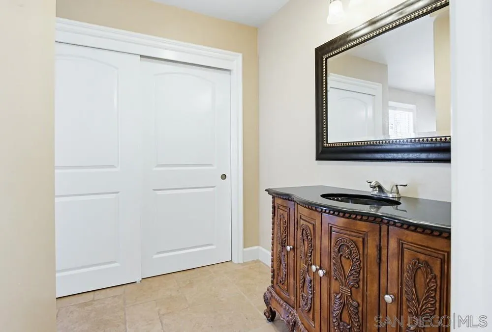 12858 Stone Canyon Road Poway, CA 92064 - Photo 35 of 57 Bathroom