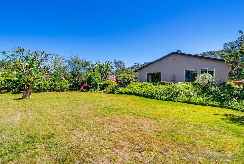 12858 Stone Canyon Road Poway, CA 92064 - Photo 45 of 57 Exterior Back
