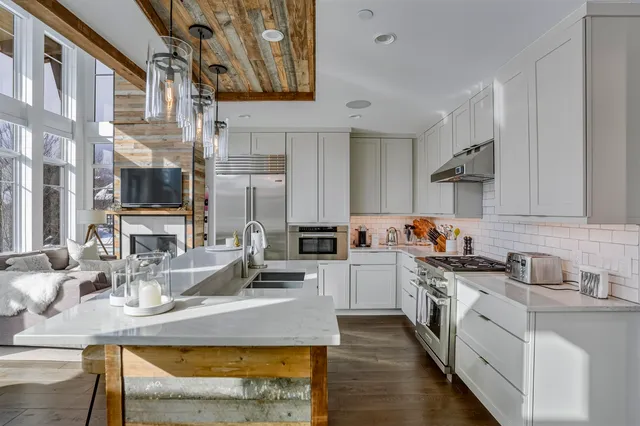 $3,400,000 | 61 A Sterling Lane, Unit 3, Stowe, VT 05672