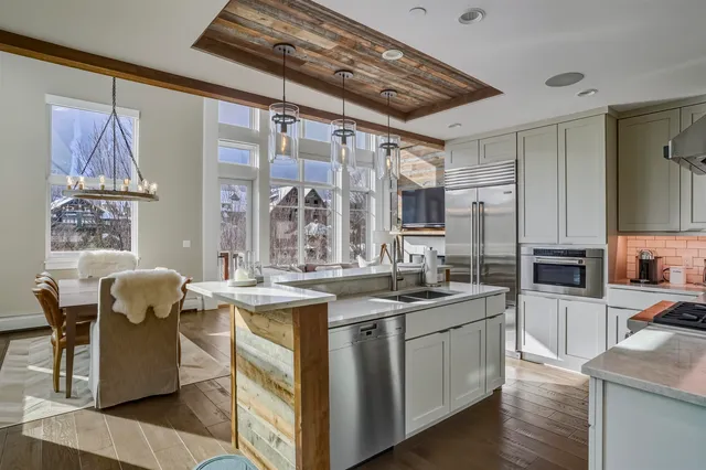 $3,400,000 | 61 A Sterling Lane, Unit 3, Stowe, VT 05672