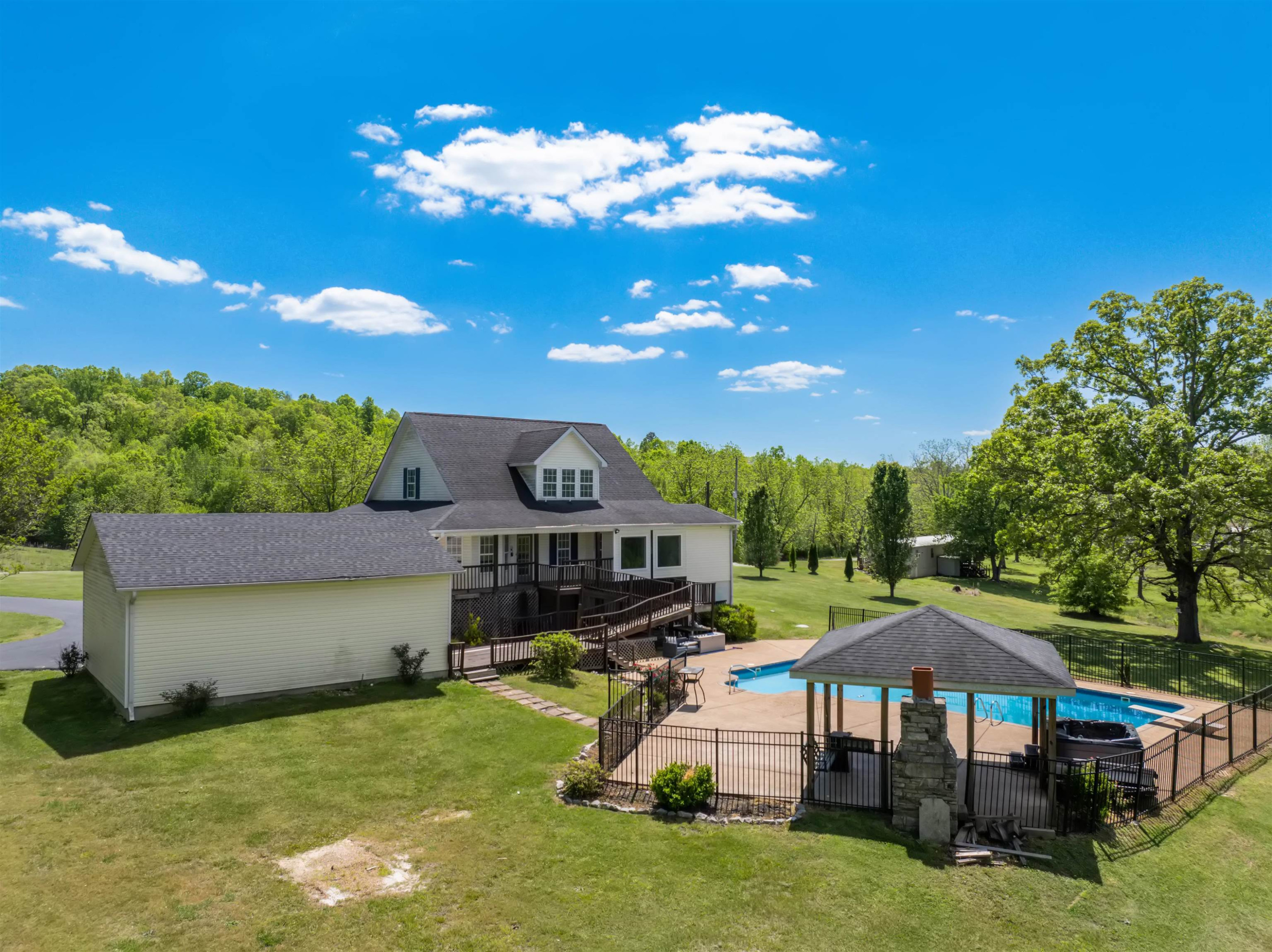 2877 McKenzie Road Parsons, TN 38363 - Photo 7 of 48 Photo 7