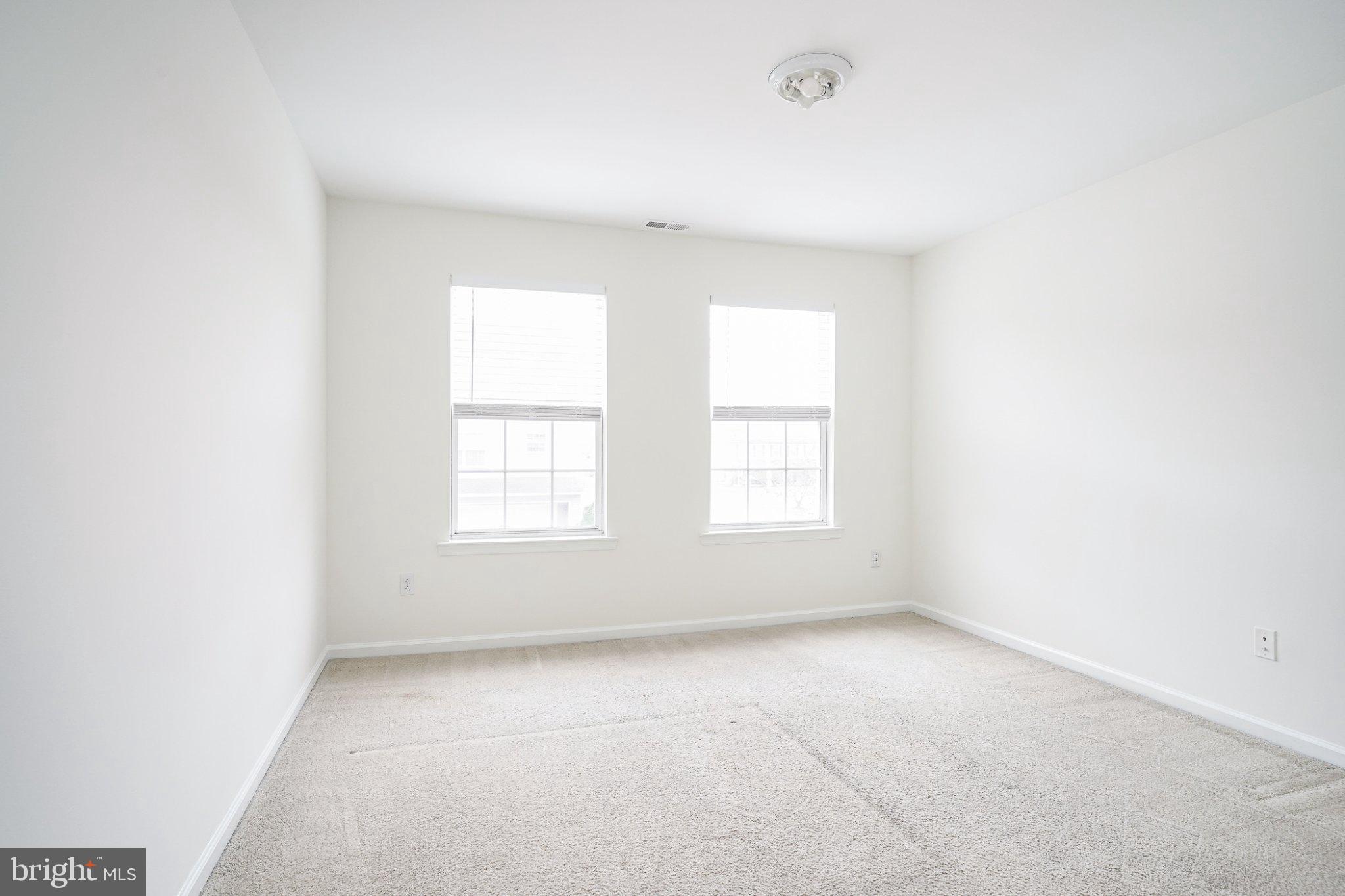 8 Trout Trail Delran, NJ 08075 - Photo 23 of 33 Bright and airy blank canvas space.