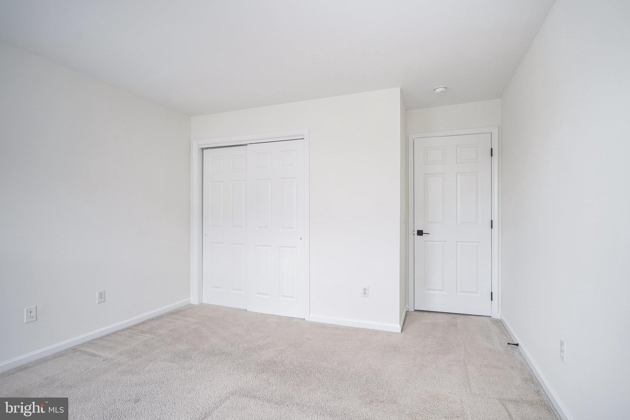 8 Trout Trail Delran, NJ 08075 - Photo 24 of 33 Bright and airy blank canvas room.