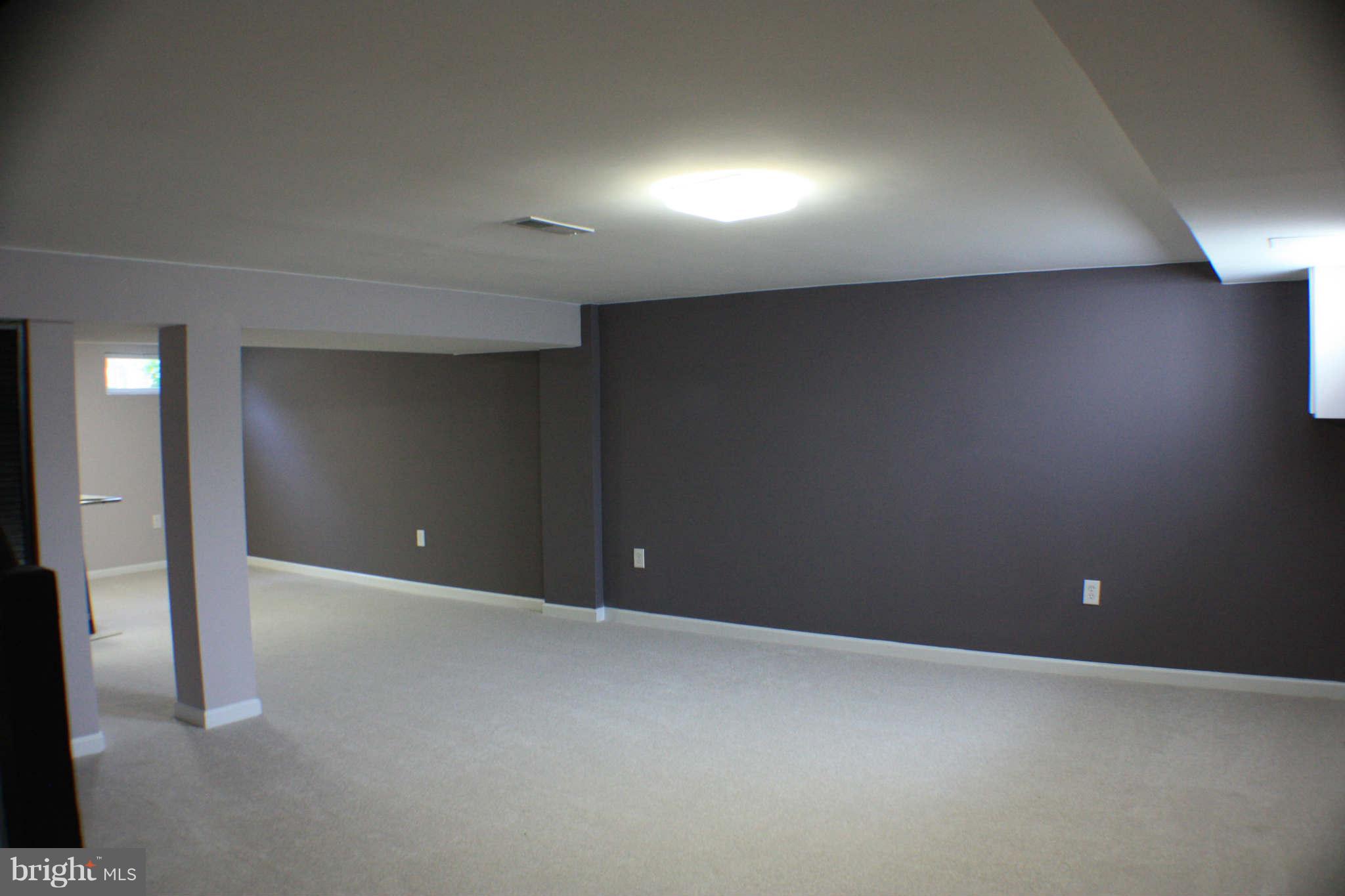 1540 Gleneagle Road Baltimore, MD 21239 - Photo 11 of 14 a view of an empty room