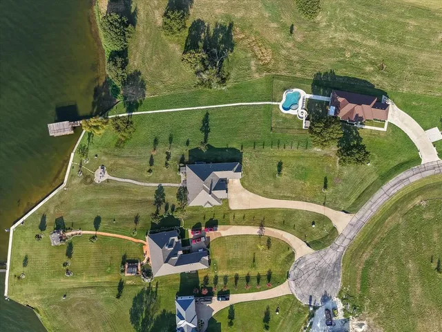 $820,000 | 122 Moonlight Point, Corsicana, TX 75109