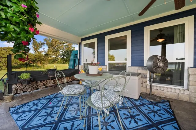 $820,000 | 122 Moonlight Point, Corsicana, TX 75109