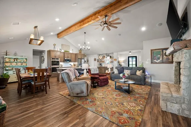 $820,000 | 122 Moonlight Point, Corsicana, TX 75109