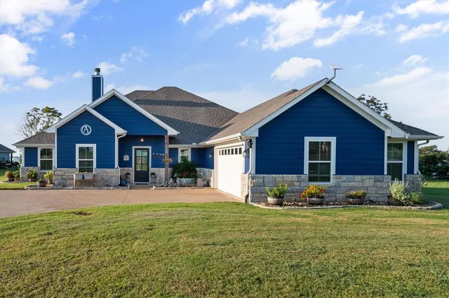 $820,000 | 122 Moonlight Point, Corsicana, TX 75109