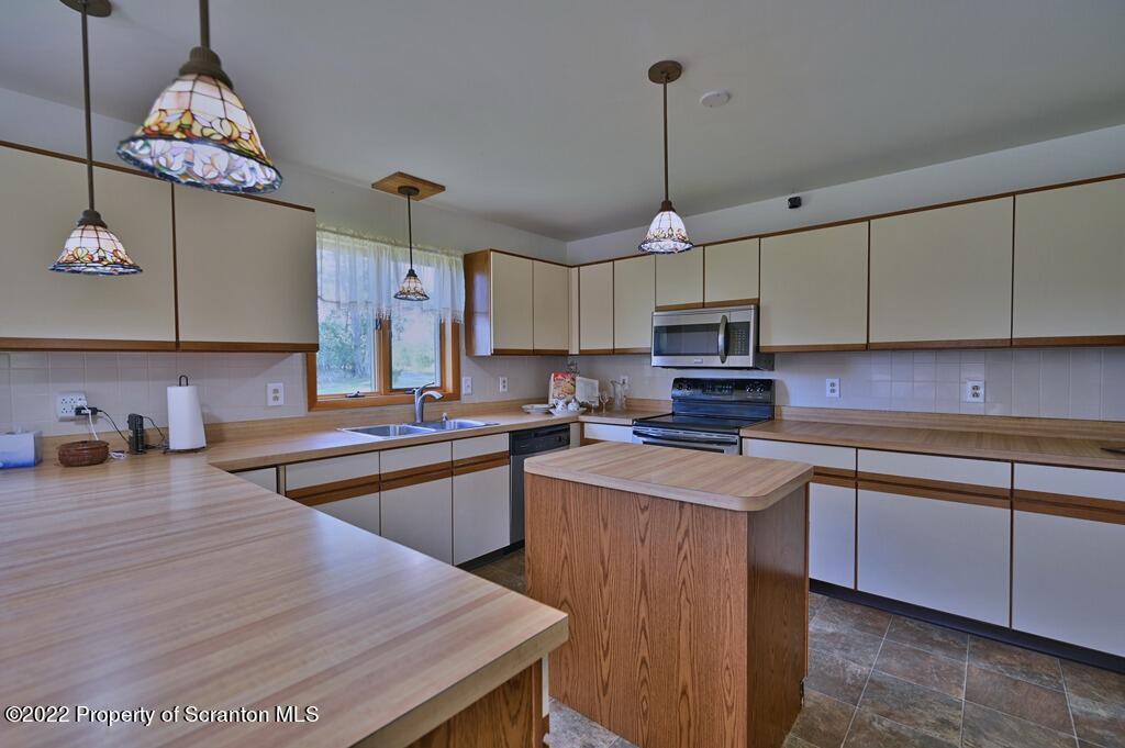 83 Edward Road Beach Lake, PA 18405 - Photo 18 of 75 Gallery Image 18