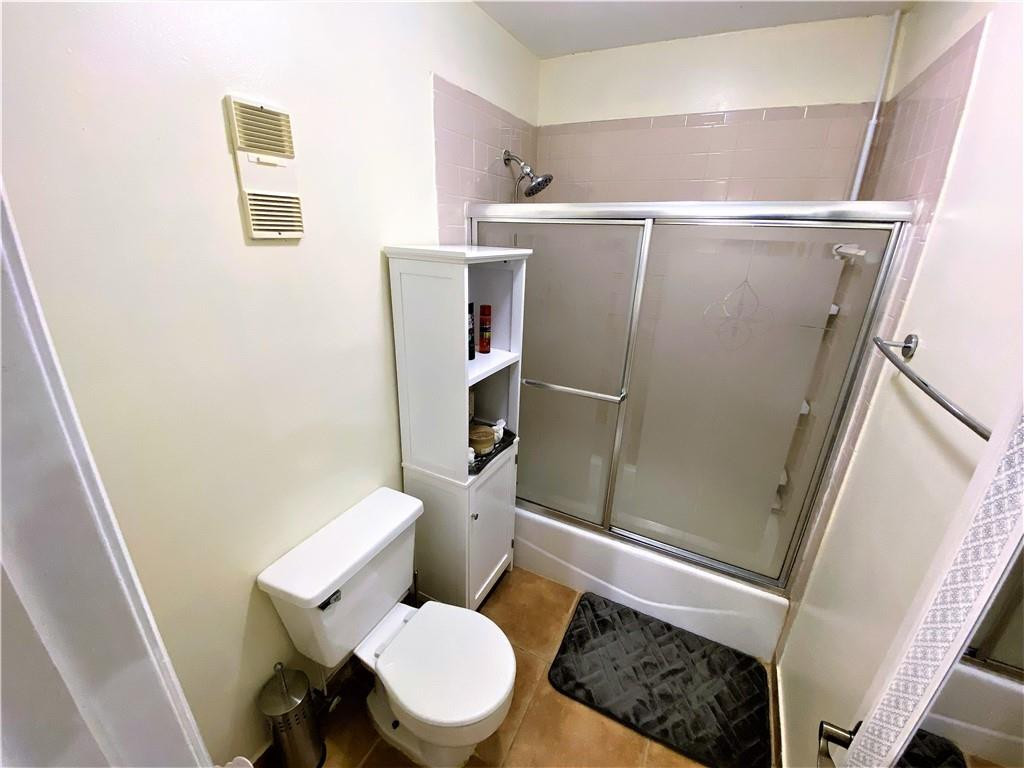5424 Gate Lake Road, Unit 5424 Tamarac, FL 33319 - Photo 16 of 42 Photo 16