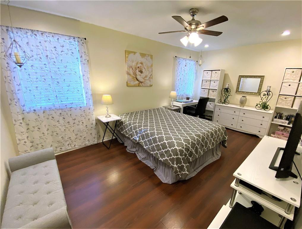 5424 Gate Lake Road, Unit 5424 Tamarac, FL 33319 - Photo 18 of 42 Photo 18
