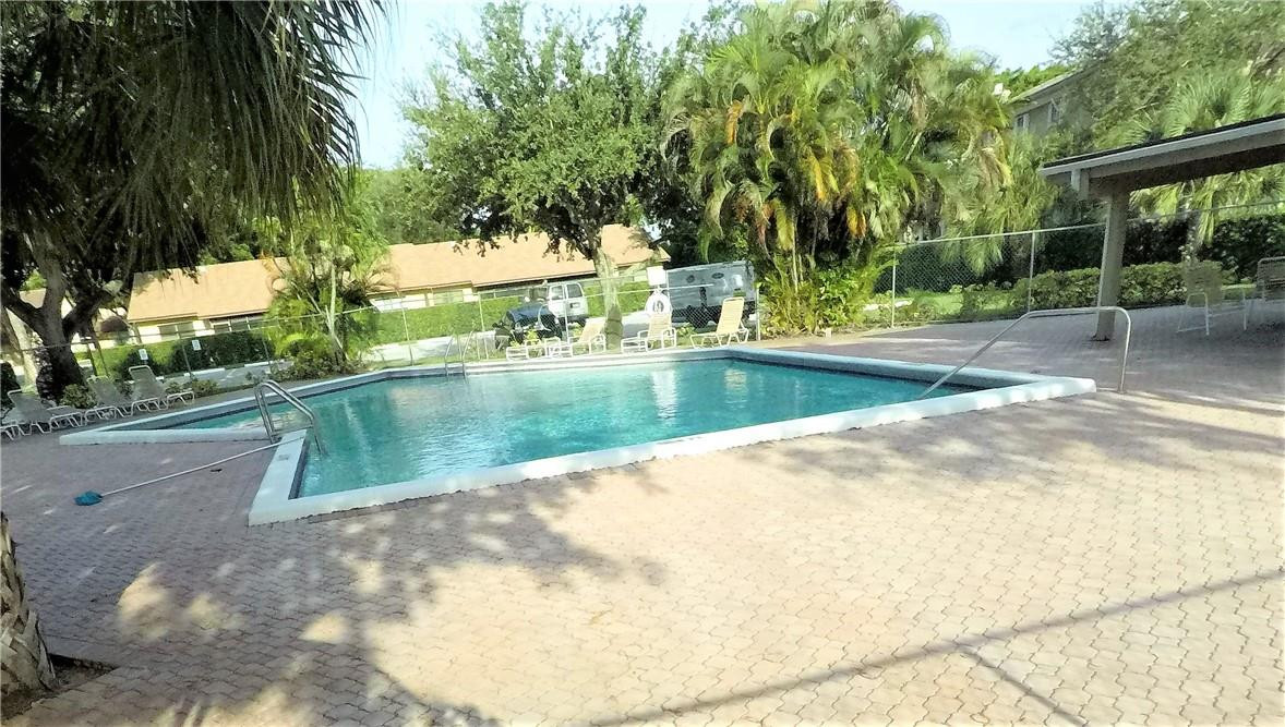 5424 Gate Lake Road, Unit 5424 Tamarac, FL 33319 - Photo 36 of 42 Photo 36