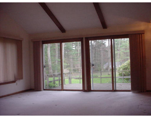 29 Captain Road Longmeadow, MA 01106 - Photo 3 of 17