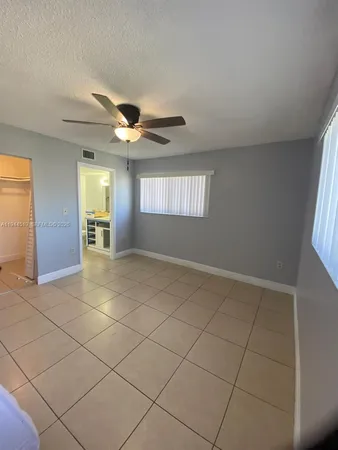 $2,190 | 2690 West 76th Street, Unit 214, Hialeah, FL 33016