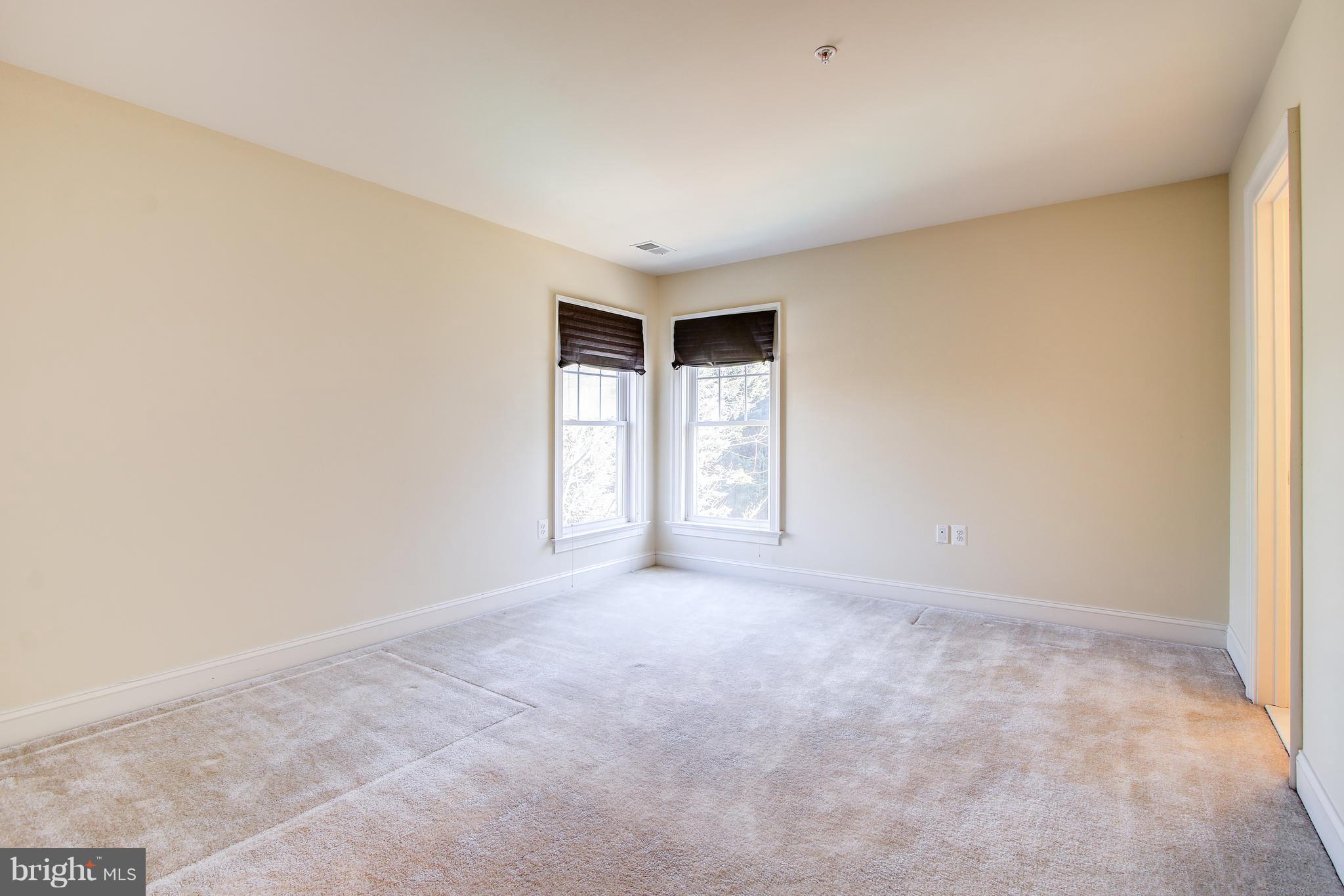 9126 Georgia Avenue Silver Spring, MD 20910 - Photo 24 of 40 BR#3 with large walk-in closet