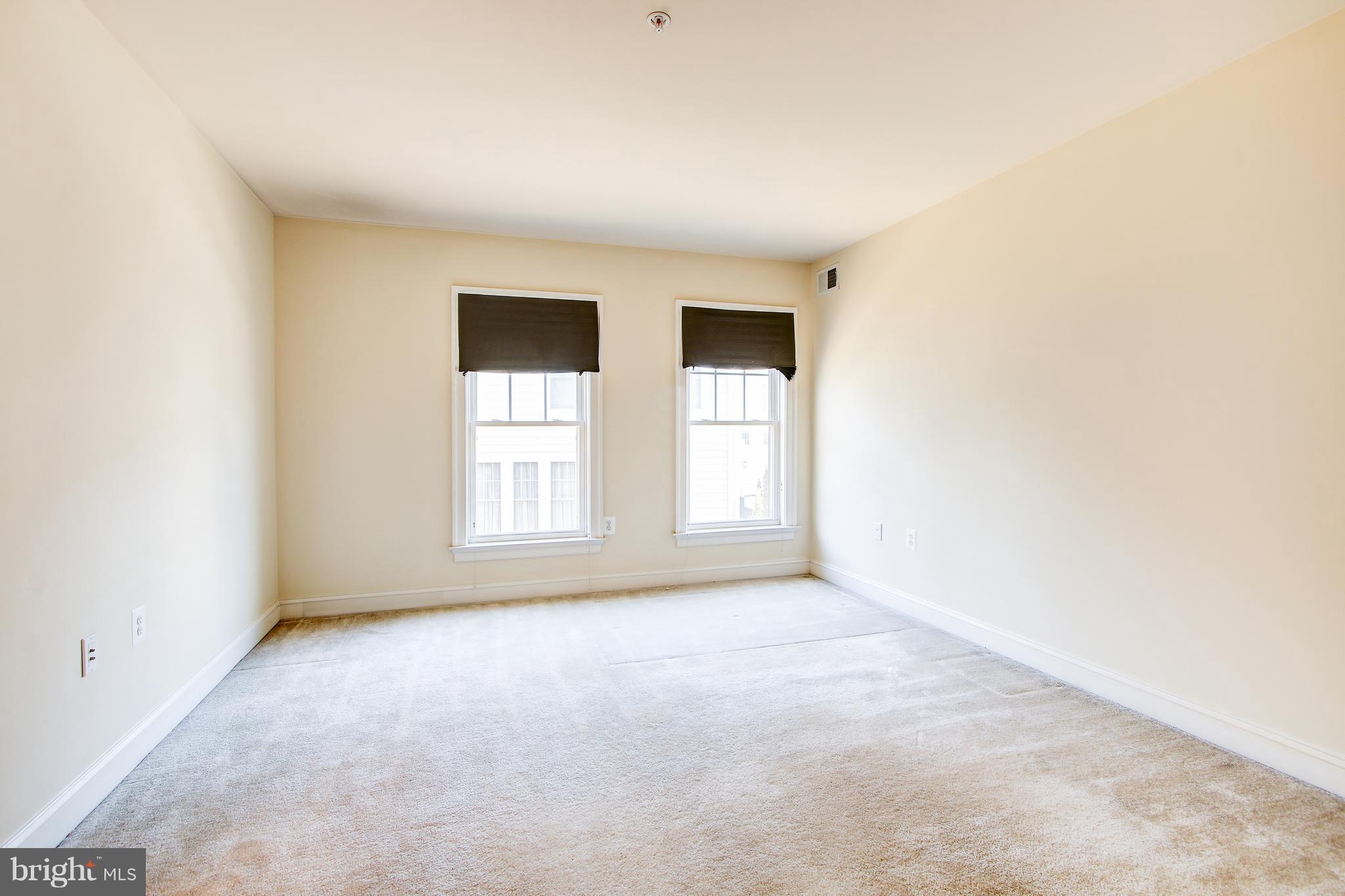 9126 Georgia Avenue Silver Spring, MD 20910 - Photo 27 of 40 BR#4 Large bedroom with walk-in closets