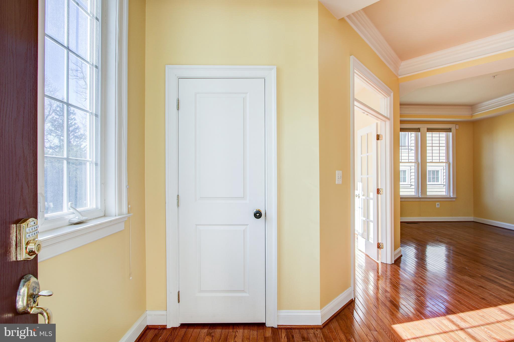 9126 Georgia Avenue Silver Spring, MD 20910 - Photo 5 of 40 Large foyer and coat closet