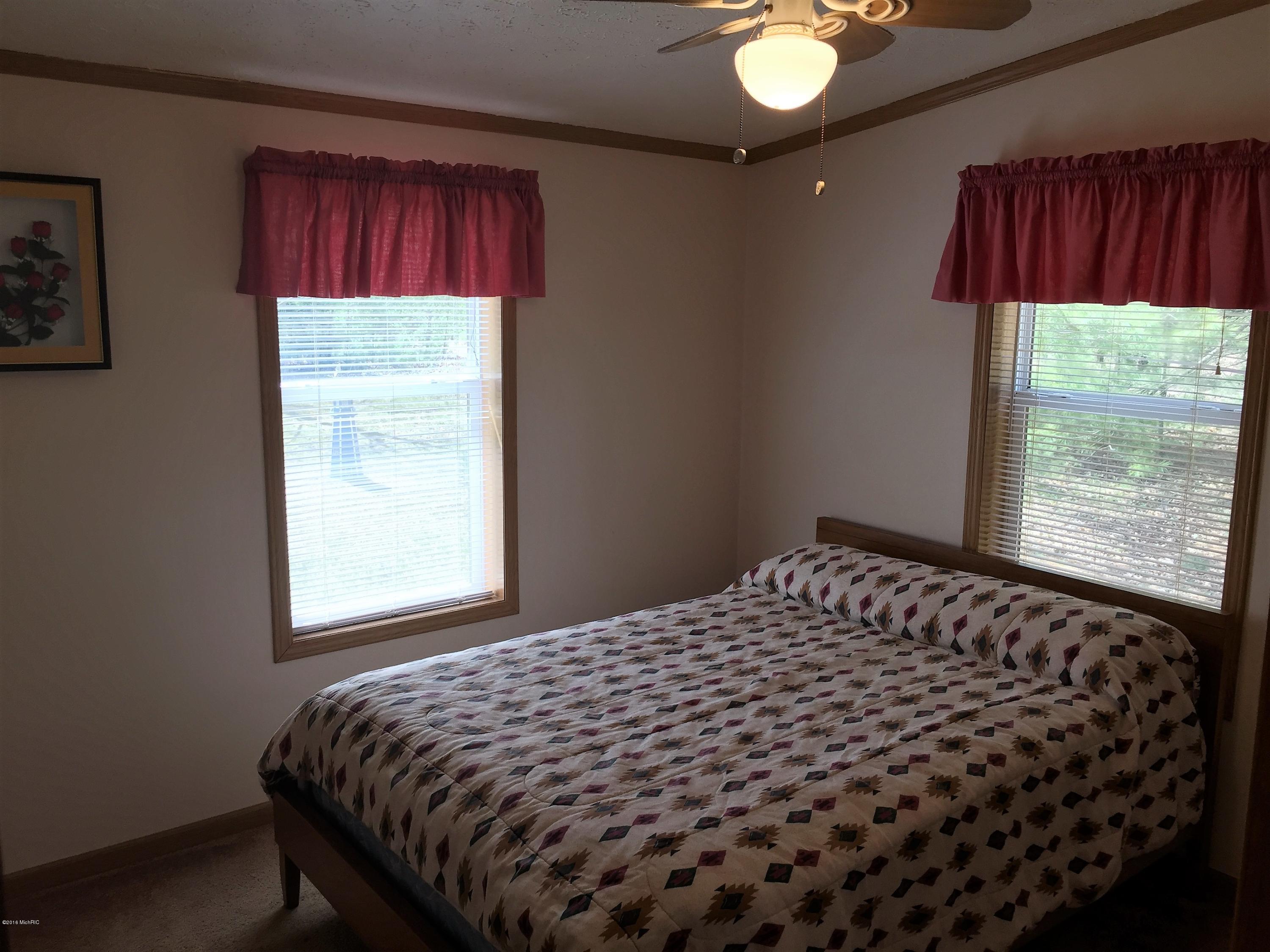 464 West Hoague Road Manistee, MI 49660 - Photo 18 of 27 Bedroom 2