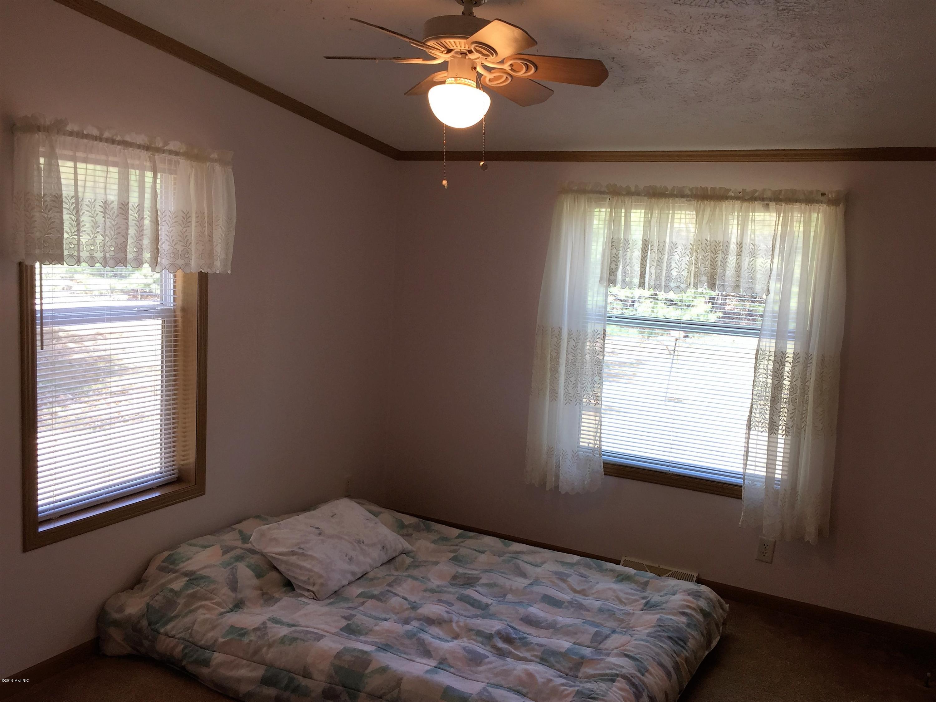 464 West Hoague Road Manistee, MI 49660 - Photo 19 of 27 Bedroom 3