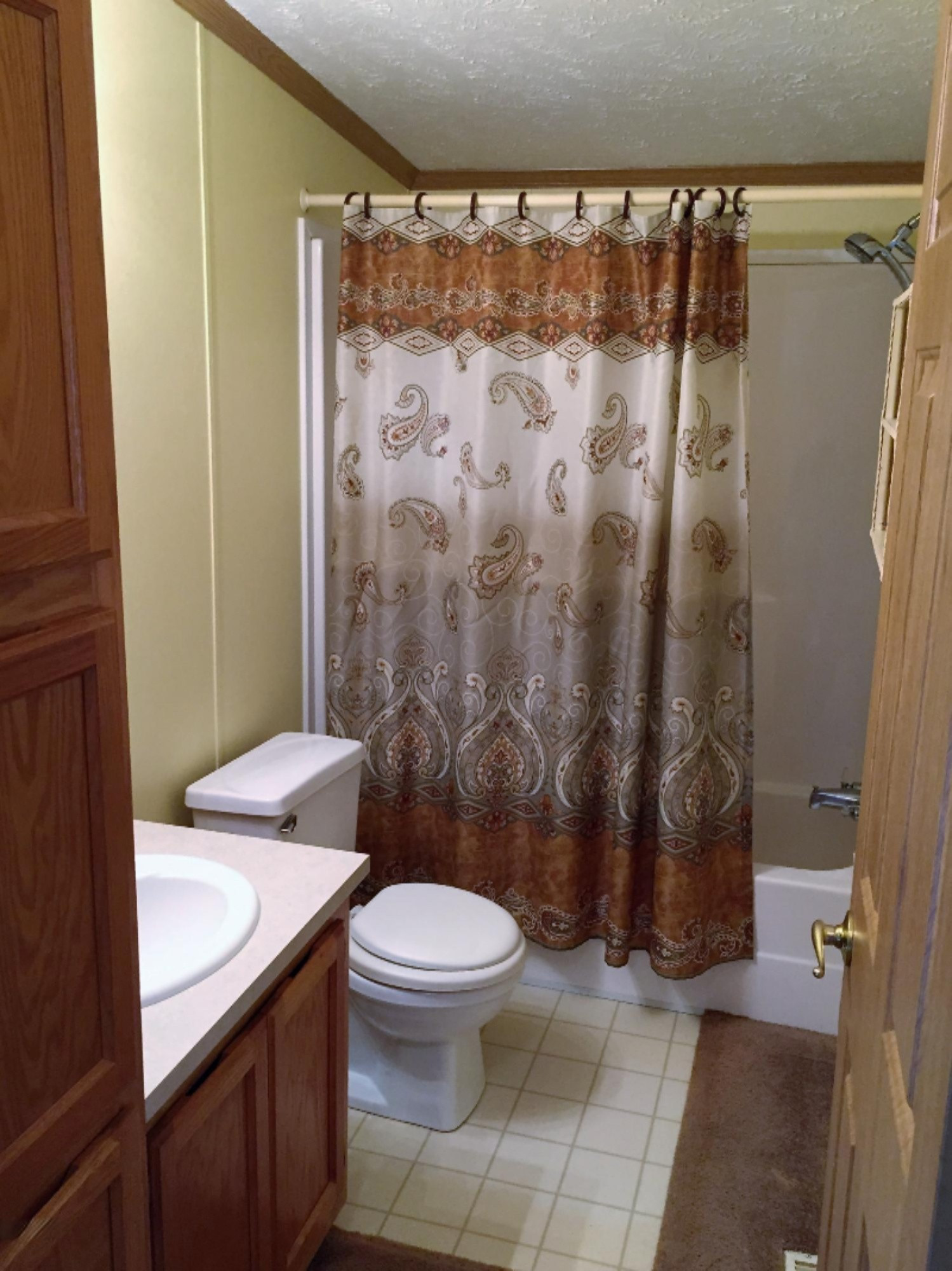 464 West Hoague Road Manistee, MI 49660 - Photo 21 of 27 Hallway Bathroom