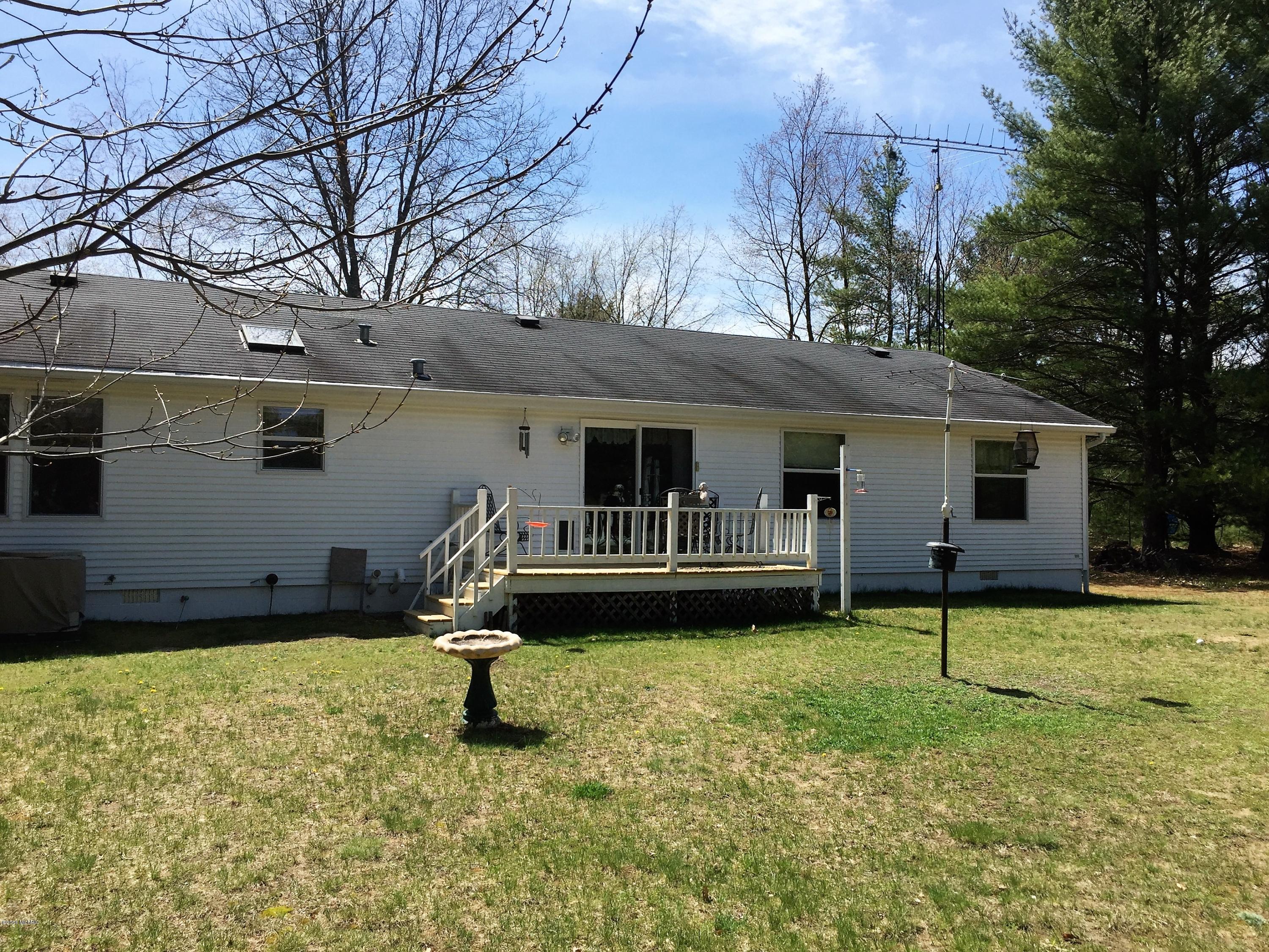 464 West Hoague Road Manistee, MI 49660 - Photo 26 of 27 Back of home at 464 W Hoague Rd